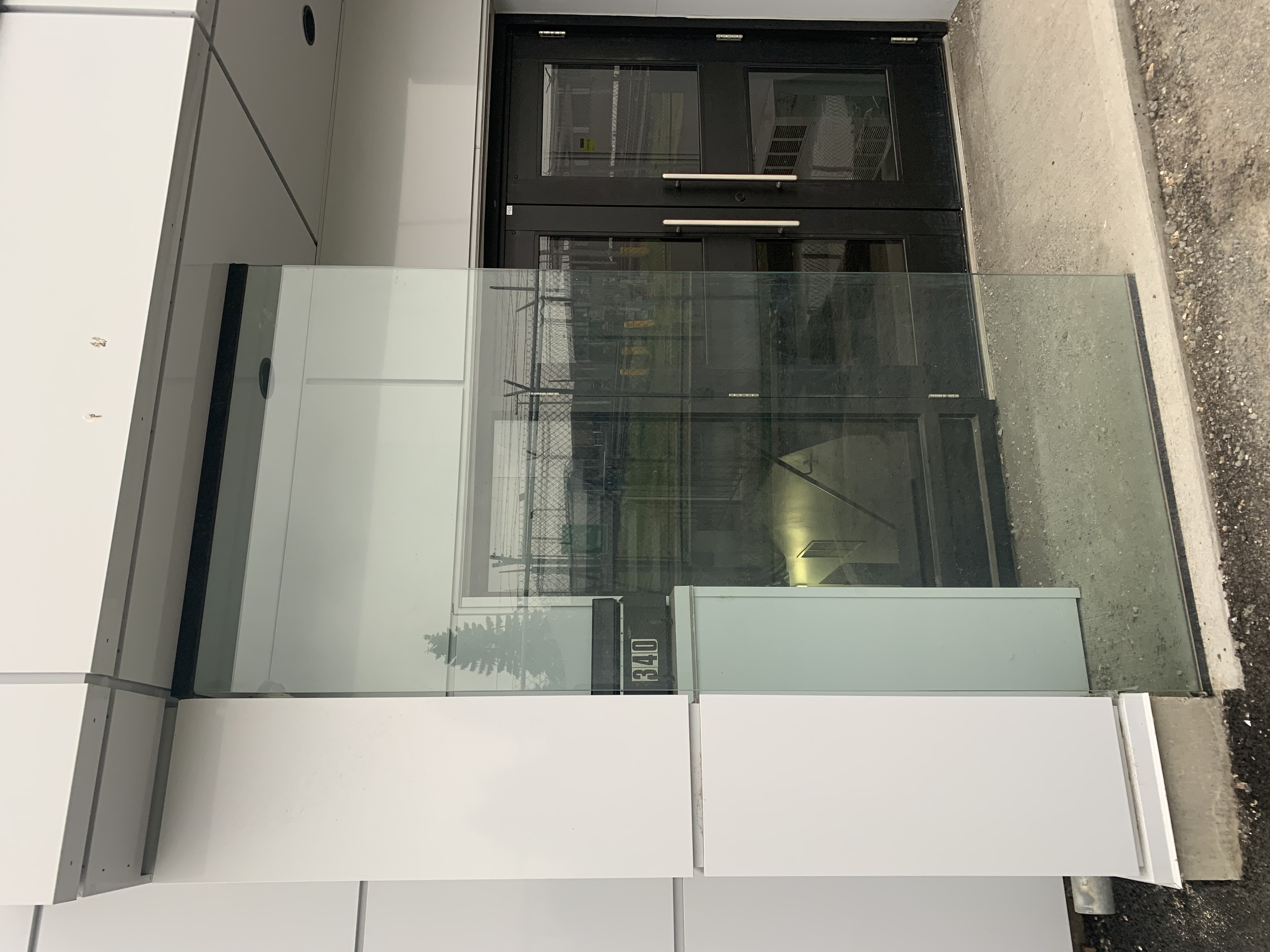 Cloisons en verre commercial - Géco Vitrerie Montréal