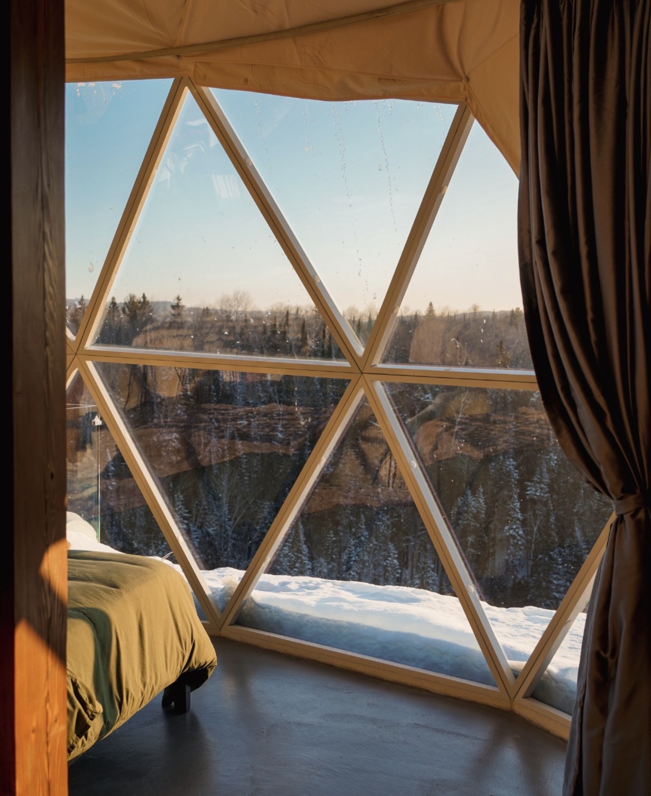 Vitrages commerciaux et fenêtres — Géco Vitrerie Montréal