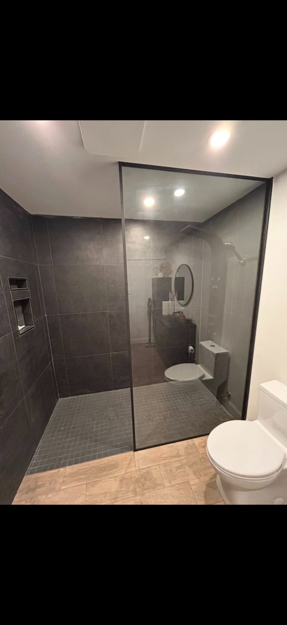 Douche en verre sur mesure — réalisation Géco Vitrerie